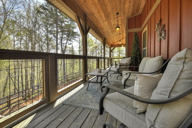 517 Monet Drive, Ellijay, GA 30540