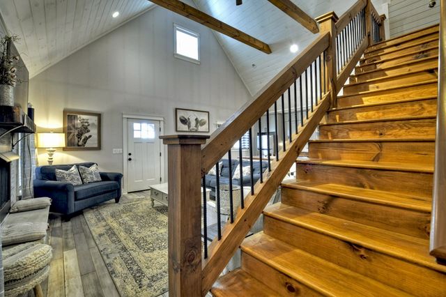 517 Monet Drive, Ellijay, GA 30540