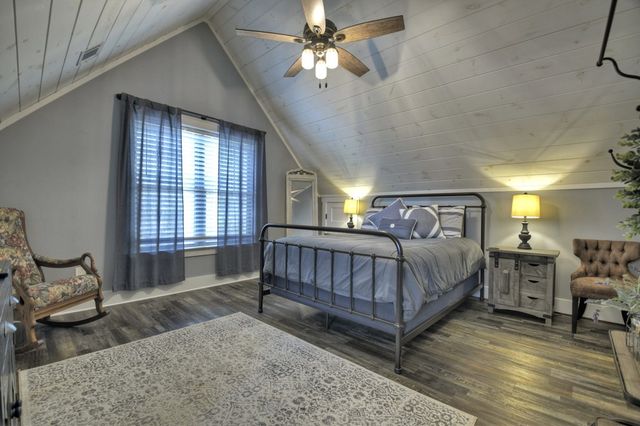 517 Monet Drive, Ellijay, GA 30540