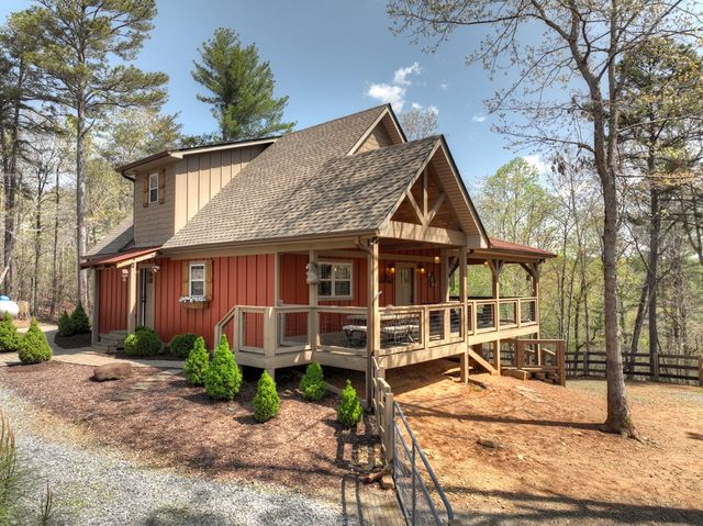 517 Monet Drive, Ellijay, GA 30540