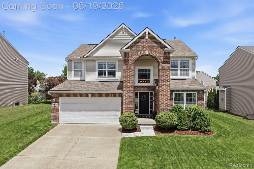 3849 Silver Charm Lane, Oceola Township, MI 48843