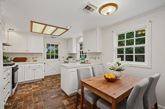 3110 Meyerloa Lane, Pasadena, CA 91107