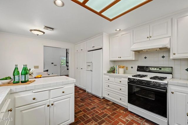 3110 Meyerloa Lane, Pasadena, CA 91107