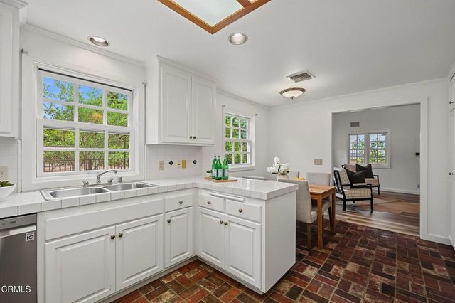 3110 Meyerloa Lane, Pasadena, CA 91107