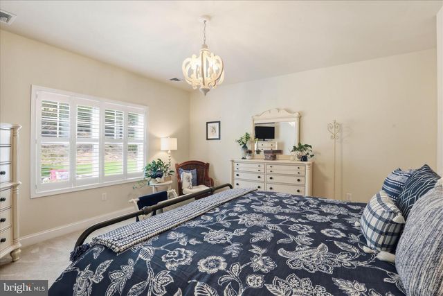 1027 NORTHGATE DR, Lebanon, PA 17042