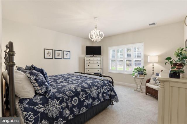 1027 NORTHGATE DR, Lebanon, PA 17042