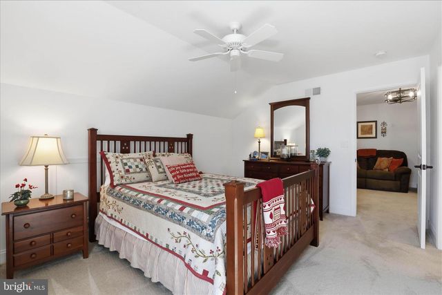 1027 NORTHGATE DR, Lebanon, PA 17042