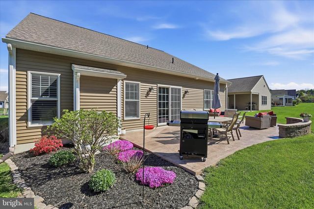 1027 NORTHGATE DR, Lebanon, PA 17042