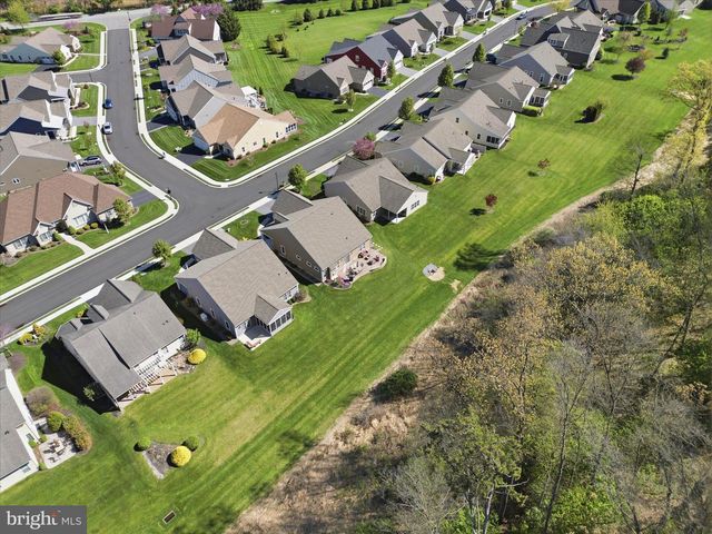 1027 NORTHGATE DR, Lebanon, PA 17042