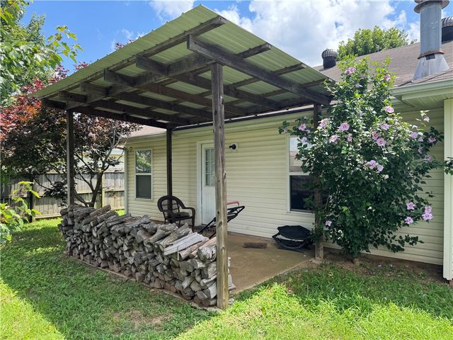 6404 SW High Meadow Boulevard, Bentonville, AR 72713