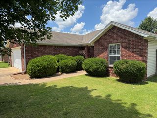 6404 SW High Meadow Boulevard, Bentonville, AR 72713