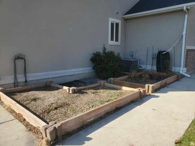 1262 N CIRCLE CV, Lehi, UT 84043