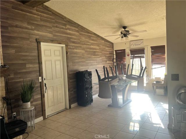 11890 10th, Hesperia, CA 92345