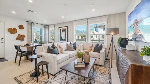 16223 Lumia Way, Fontana, CA 92336
