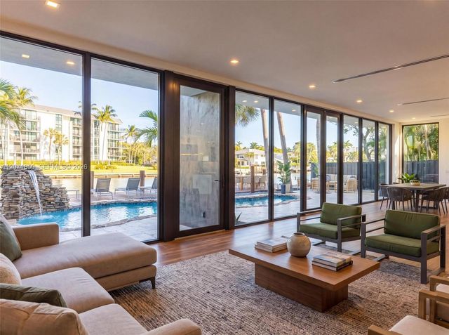 1030 SW 14th Terrace, Fort Lauderdale, FL 33312