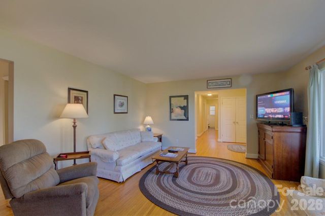 63 Montview Circle, Brevard, NC 28712