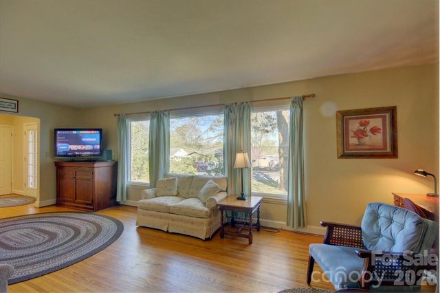 63 Montview Circle, Brevard, NC 28712