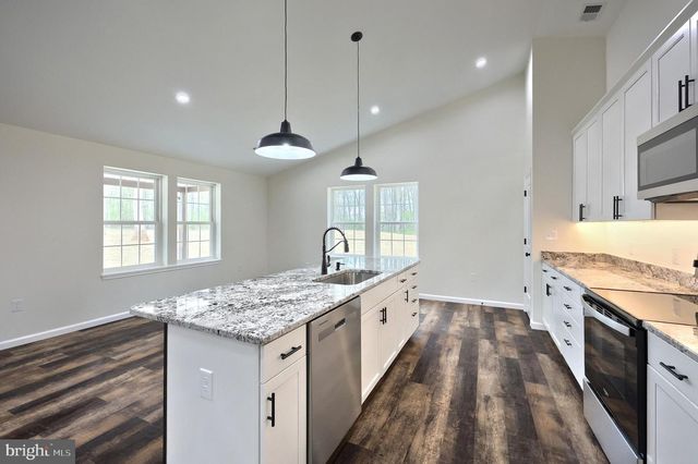 15937 MCDOWELL FARM LN, Stewartstown, PA 17363