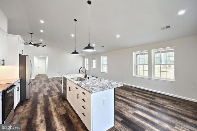 15937 MCDOWELL FARM LN, Stewartstown, PA 17363