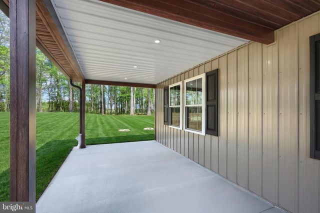 15937 MCDOWELL FARM LN, Stewartstown, PA 17363