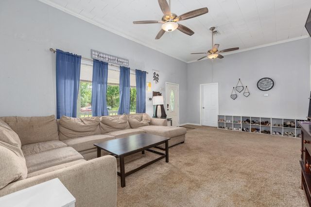 240 7th Street, Trinity, TX 75862