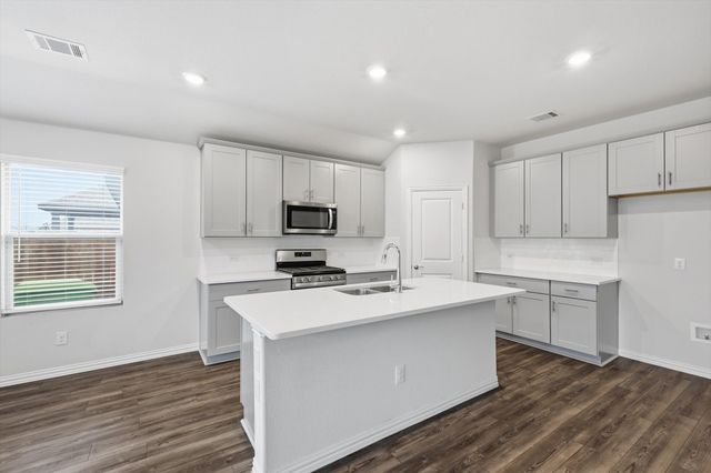 2140 Bellatrix Drive, Haslet, TX 76052