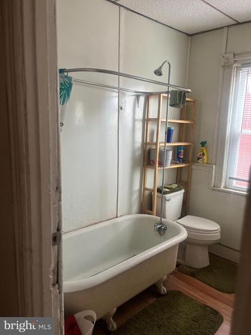 633 10TH ST NE, Washington, DC 20002