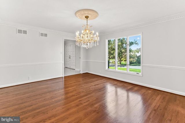 6294 DUNAWAY CT, Mclean, VA 22101