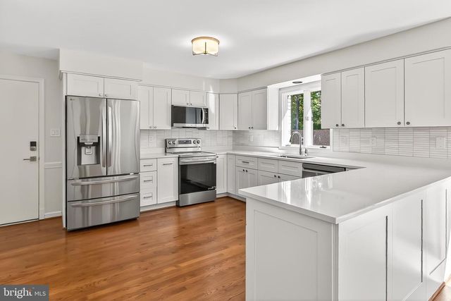 6294 DUNAWAY CT, Mclean, VA 22101