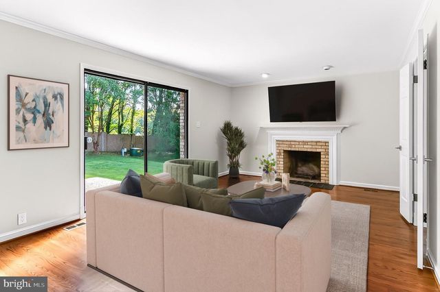 6294 DUNAWAY CT, Mclean, VA 22101