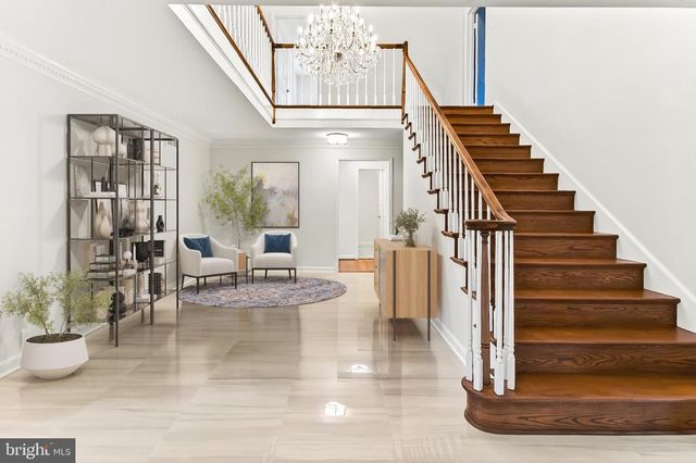 6294 DUNAWAY CT, Mclean, VA 22101