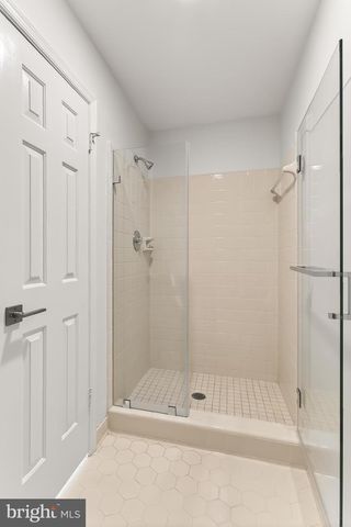 6294 DUNAWAY CT, Mclean, VA 22101