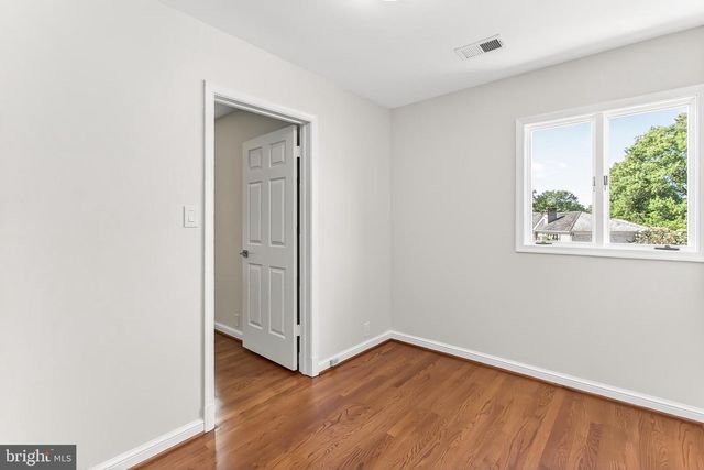 6294 DUNAWAY CT, Mclean, VA 22101