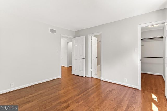 6294 DUNAWAY CT, Mclean, VA 22101