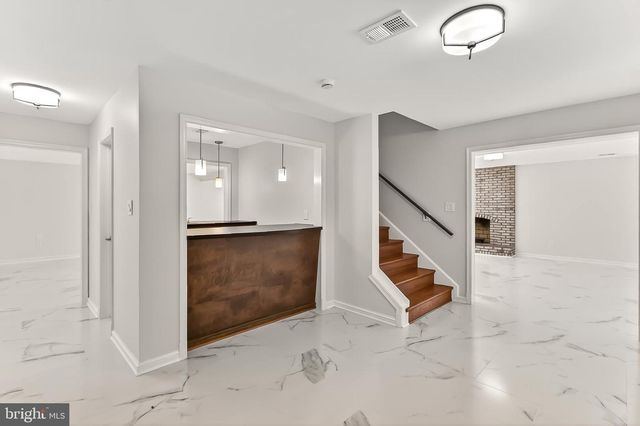 6294 DUNAWAY CT, Mclean, VA 22101