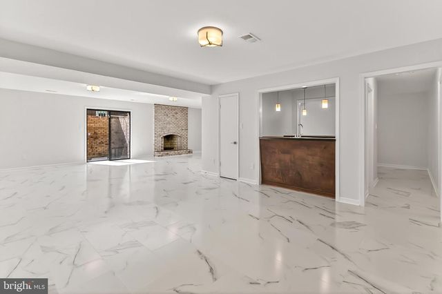 6294 DUNAWAY CT, Mclean, VA 22101