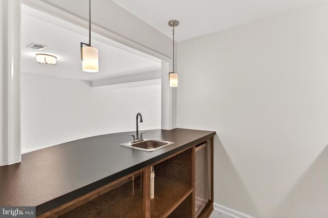 6294 DUNAWAY CT, Mclean, VA 22101