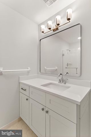 6294 DUNAWAY CT, Mclean, VA 22101