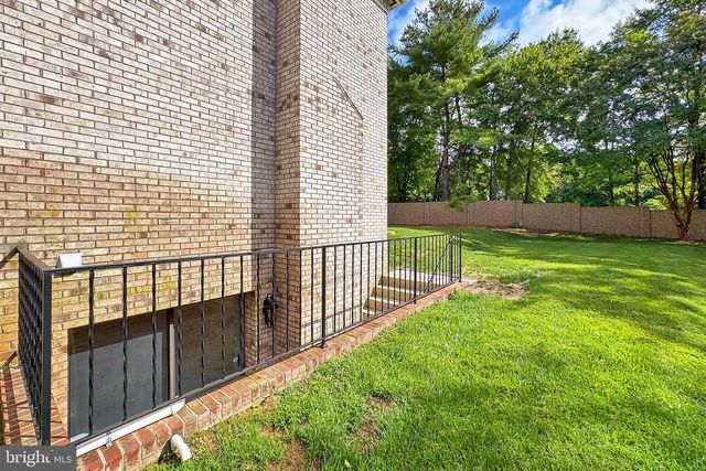 6294 DUNAWAY CT, Mclean, VA 22101