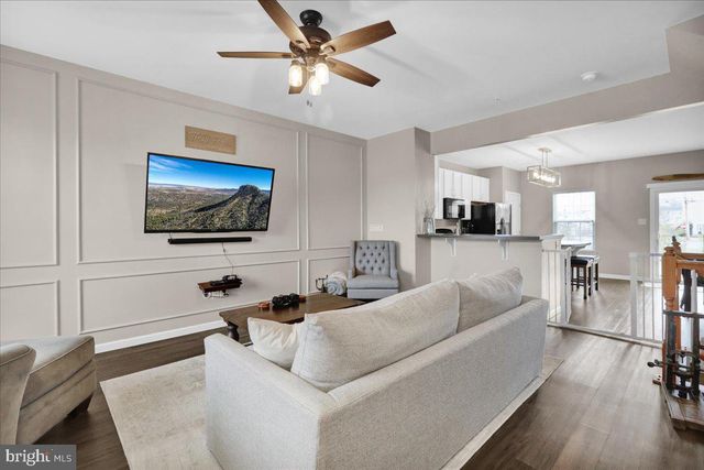 106 RAVEN CT, Gilbertsville, PA 19525