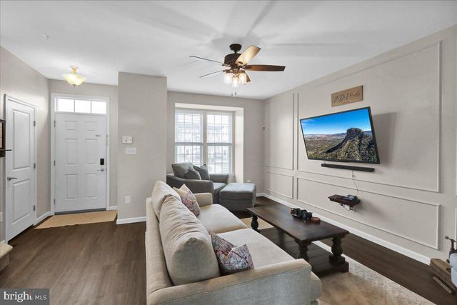 106 RAVEN CT, Gilbertsville, PA 19525