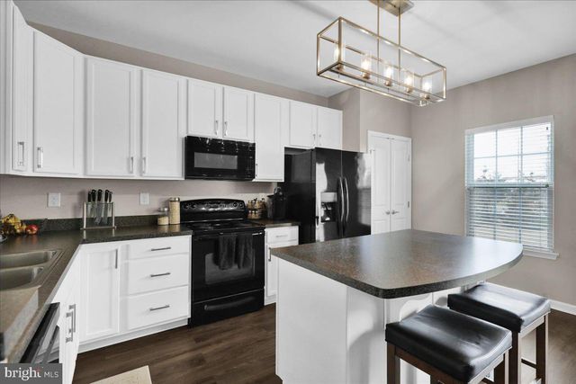 106 RAVEN CT, Gilbertsville, PA 19525