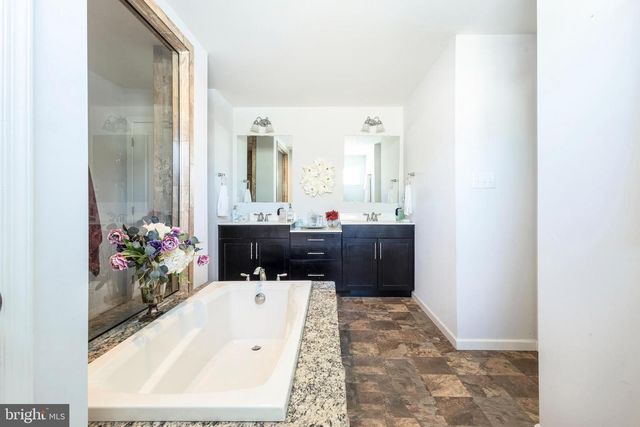 2036 PROUT FARM RD, Pottstown, PA 19464