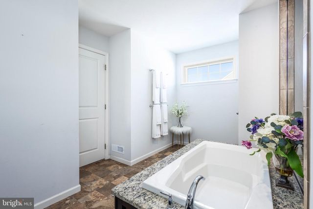 2036 PROUT FARM RD, Pottstown, PA 19464