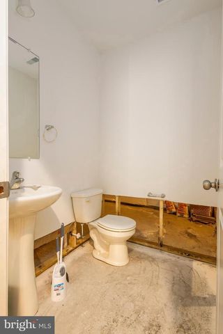 2036 PROUT FARM RD, Pottstown, PA 19464