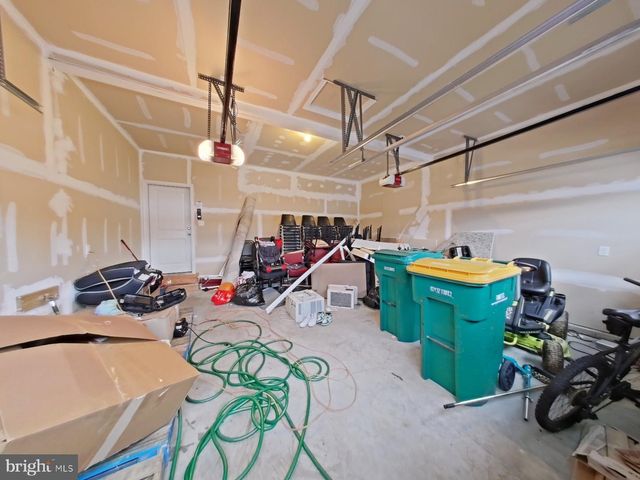 2036 PROUT FARM RD, Pottstown, PA 19464