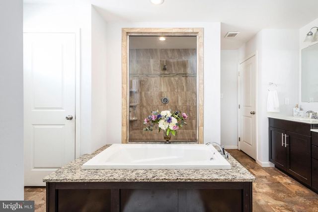 2036 PROUT FARM RD, Pottstown, PA 19464