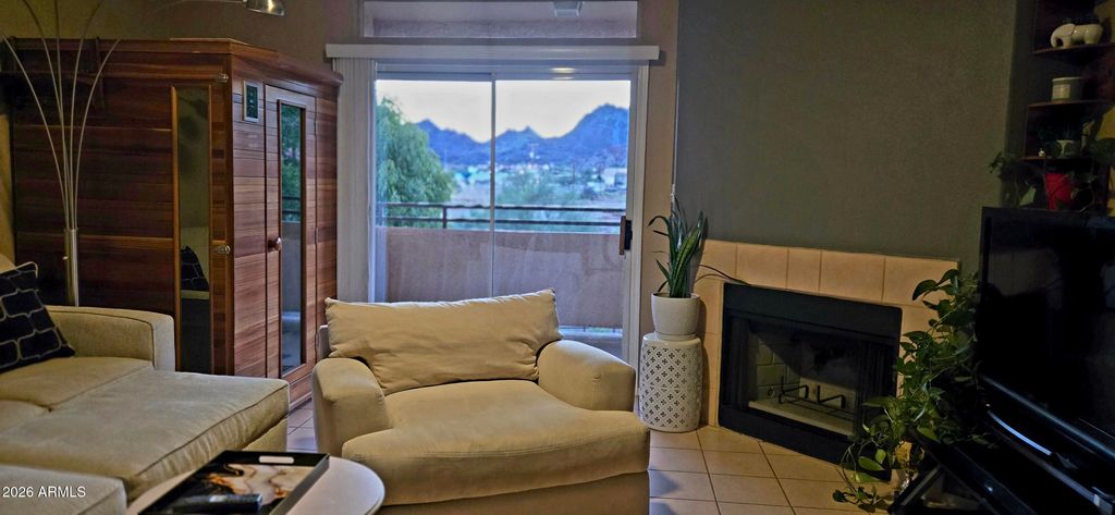 10410 N CAVE CREEK Road 2037, Phoenix, AZ 85020 — exterior