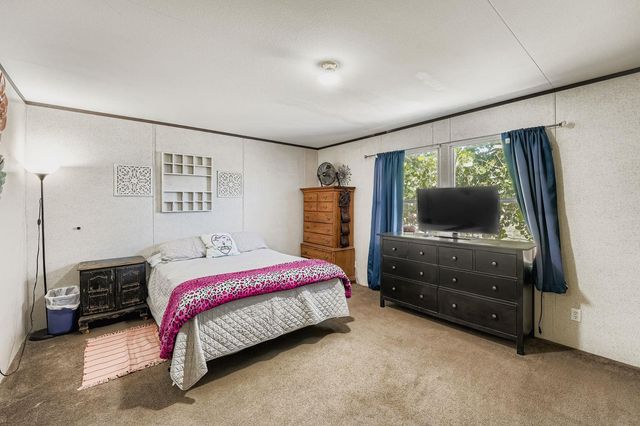 435 Still Meadow DR, Dale, TX 78616