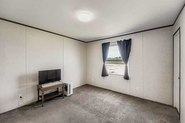 435 Still Meadow DR, Dale, TX 78616